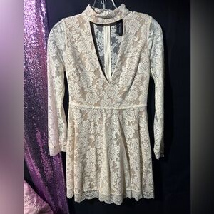 NWOT Floral Lace Long Sleeve Dress in Cream
